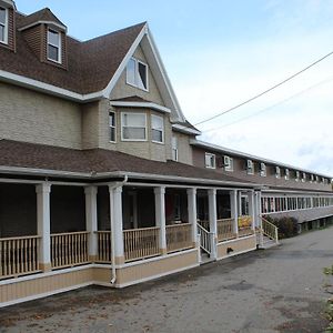 Harbourview Inn And Suites